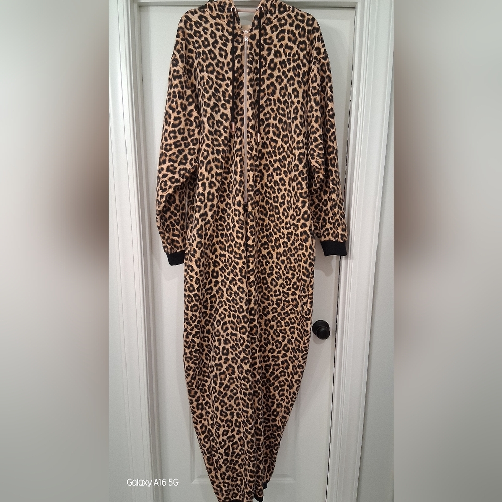 Savage X Fenty Leopard-Print Jumpsuit in Tan and Black - Picture 7 of 8